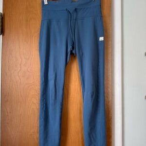 Vuori pool blue daily leggings